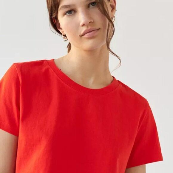 LULULEMON Cates Tee Crop Love Red Size 8  NWT Cotton Pima GORGEOUS NWT - Picture 3 of 5